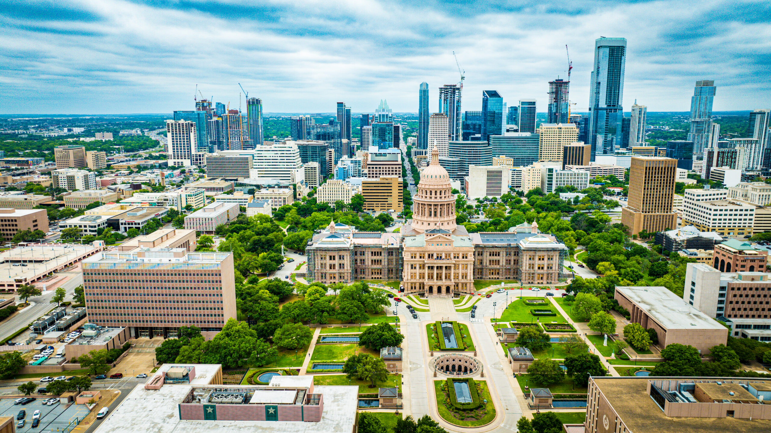 Bird's eye view of Texas Capitol building in Austin, TX.